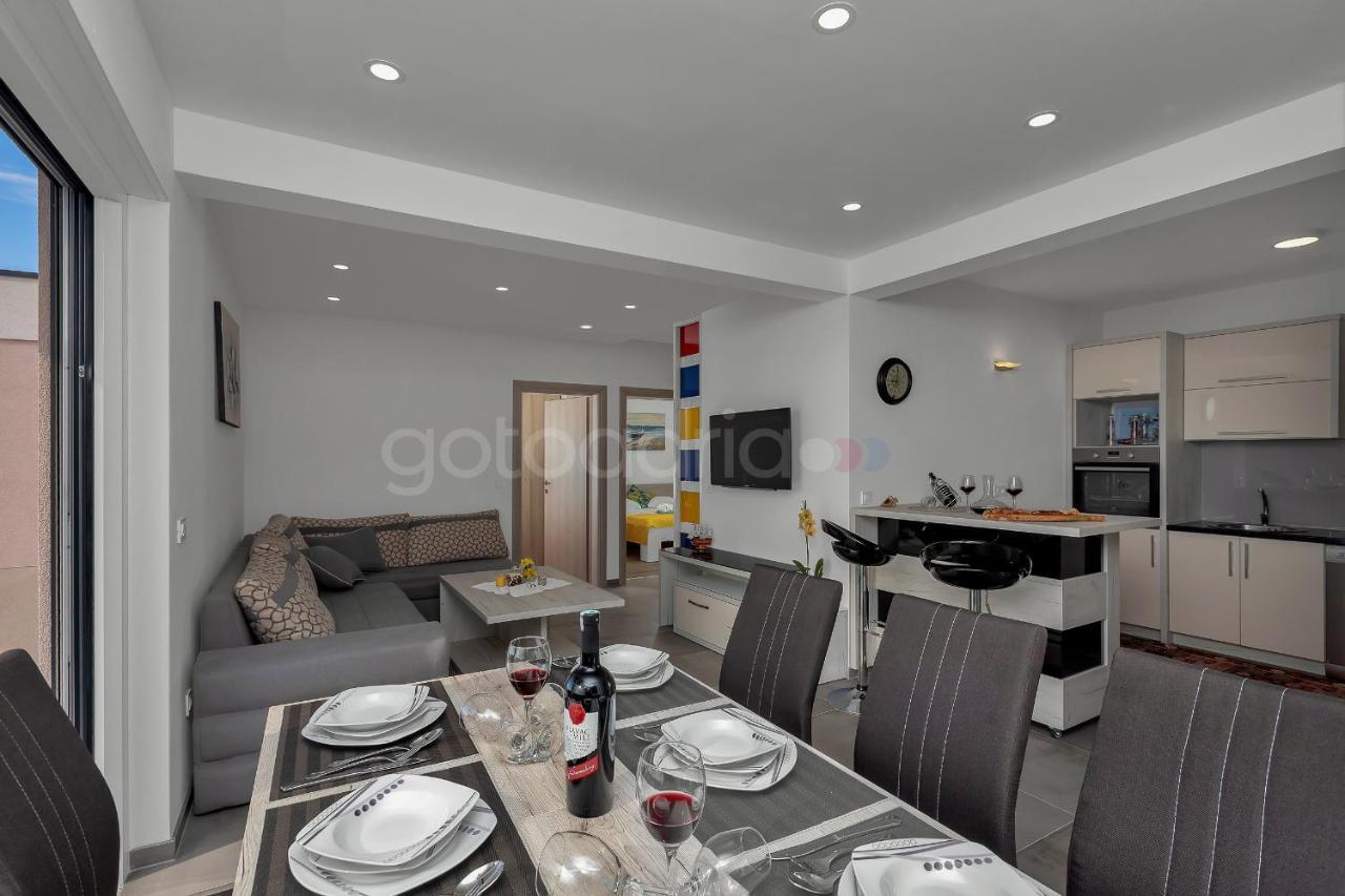 Luxury Apartment Poseidon - Free Beach Parking Makarska Extérieur photo