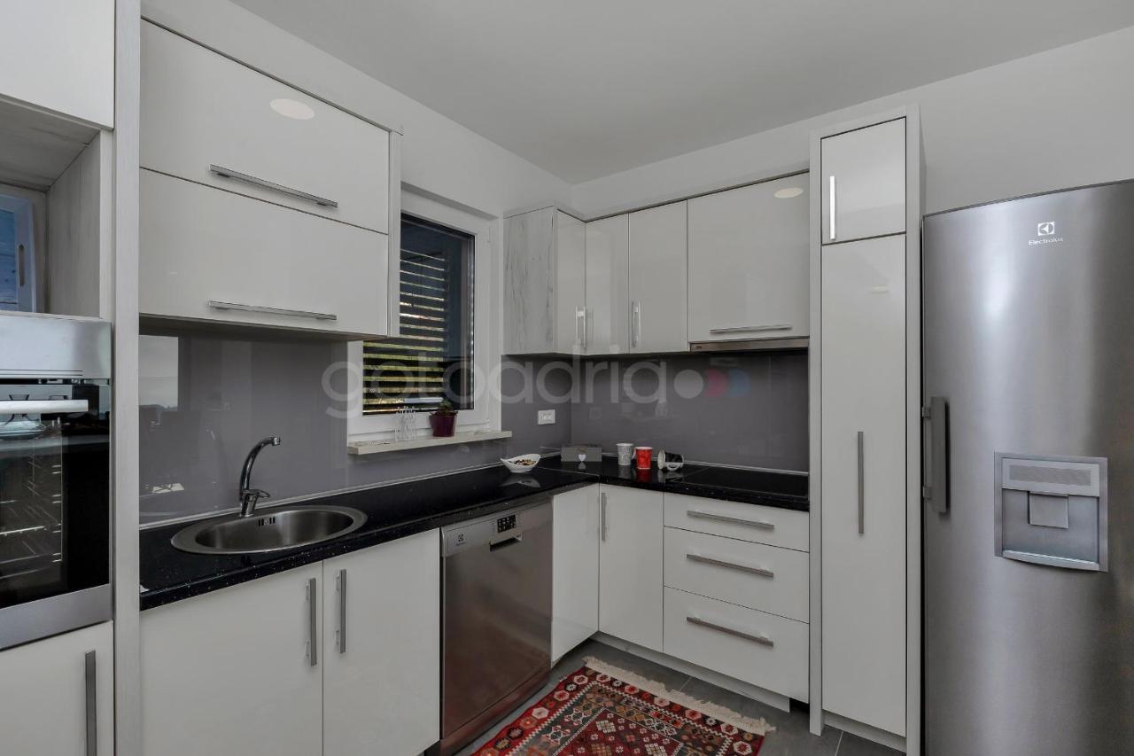 Luxury Apartment Poseidon - Free Beach Parking Makarska Extérieur photo